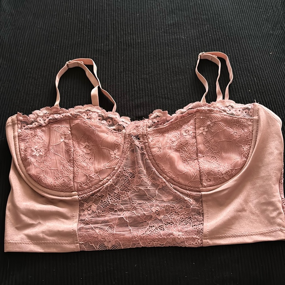 LACE TOP